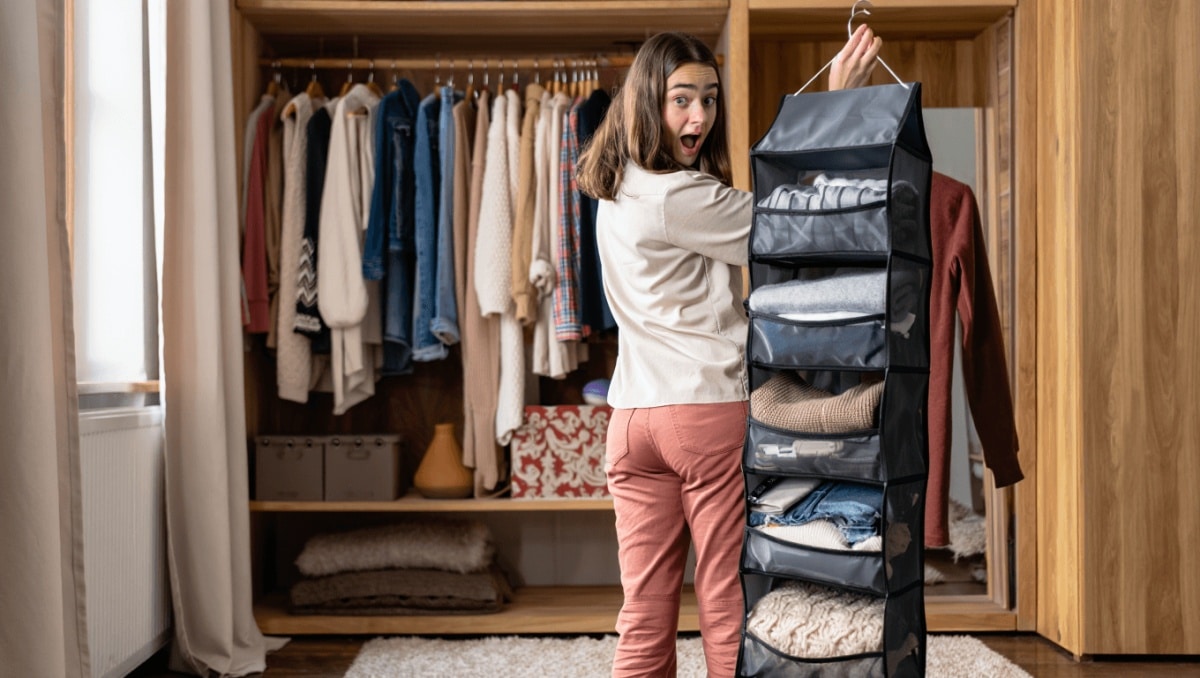 Cet accessoire à moins de 3 € chez Action permet
de doubler l’espace dans vos placards cet hiver