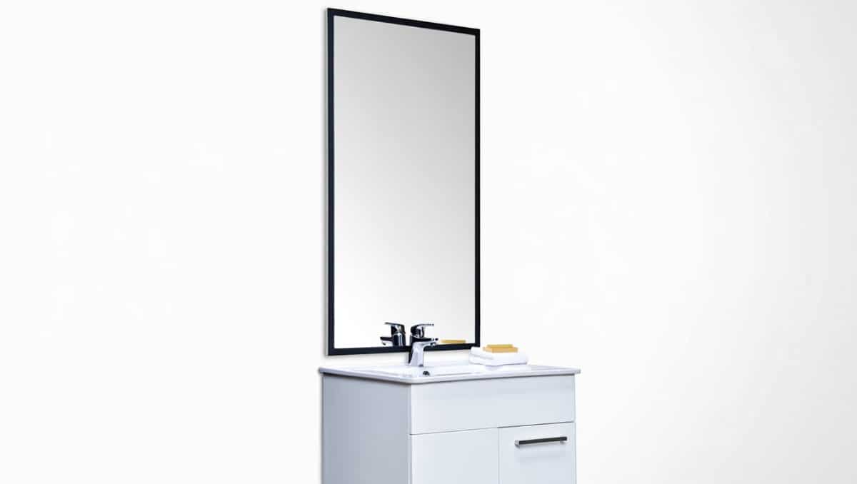 Lidl dévoile un meuble de salle de bains avec
miroir à moins de 50 € qui fait oublier les rangements
encombrants