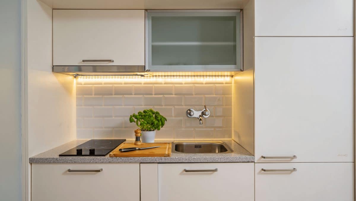 Mini-cuisines design : solution moderne ou compromis frustrant au quotidien