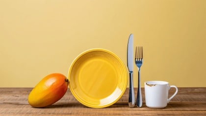 Mango Home dévoile une collection de vaisselle
rétro inspirée des bistrots des années 50 (et on a envie de tout
acheter)