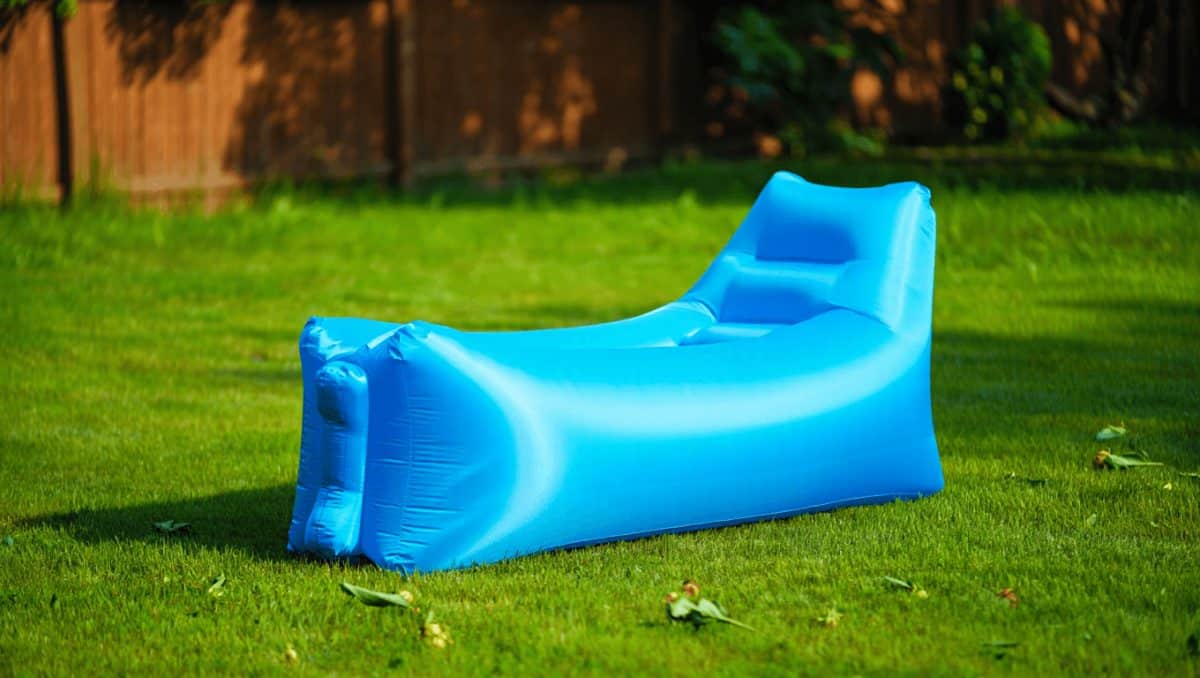 Action dévoile une chaise longue gonflable à
moins de 30 € et elle pourrait bien devenir l’incontournable de
l’été