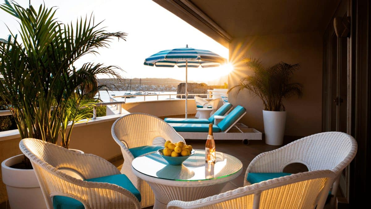 H&M Home : transformez votre balcon en club
de plage chic de la Côte d’Azur grâce à cette nouvelle collection
qui vient tout juste de sortir