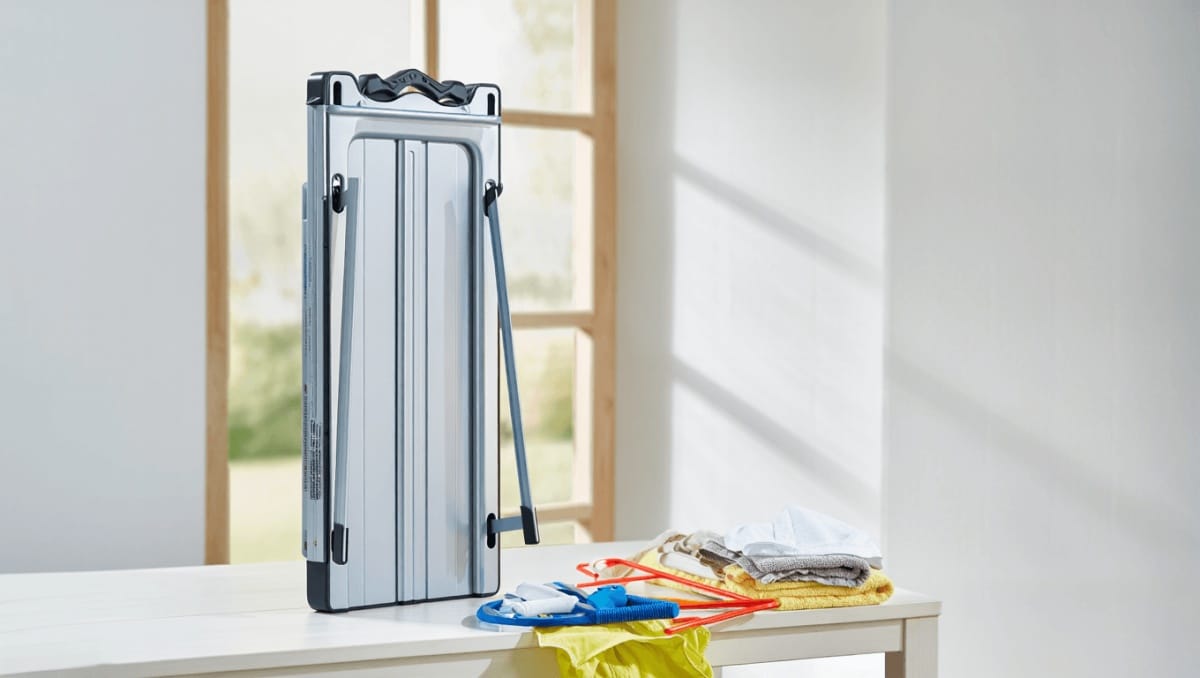 Adieu le séchoir encombrant : Lidl invente
l’étendoir parapluie gain de place qui supporte jusqu’à 50 kg de
linge (et ne coûte que 29 € pour l’équivalent de 2 machines)