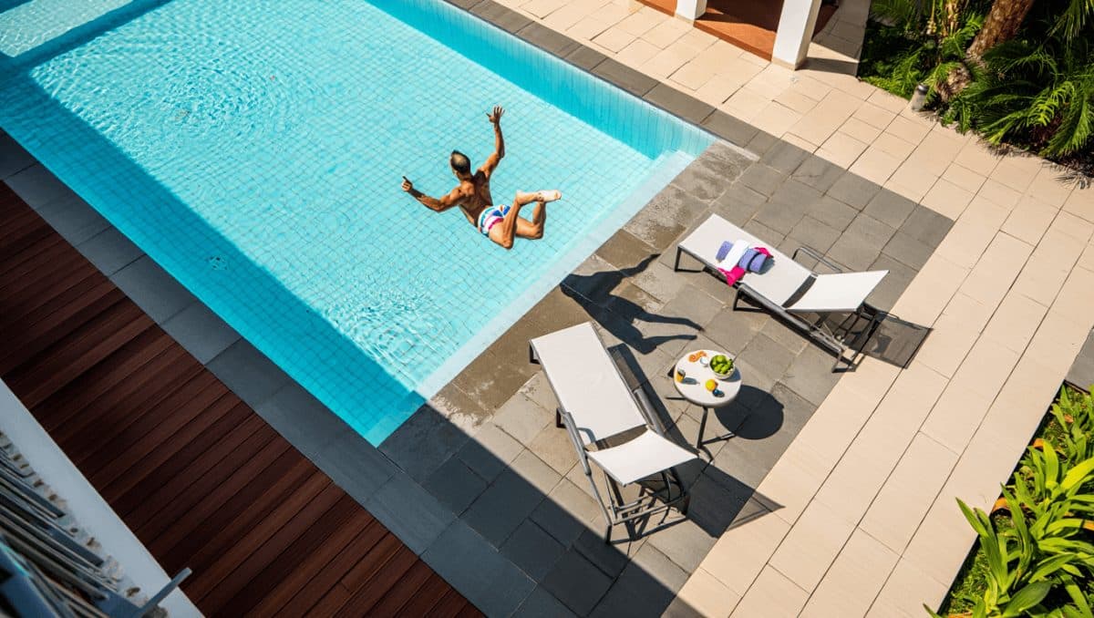 Terrasse de piscine : quel revêtement choisir ?